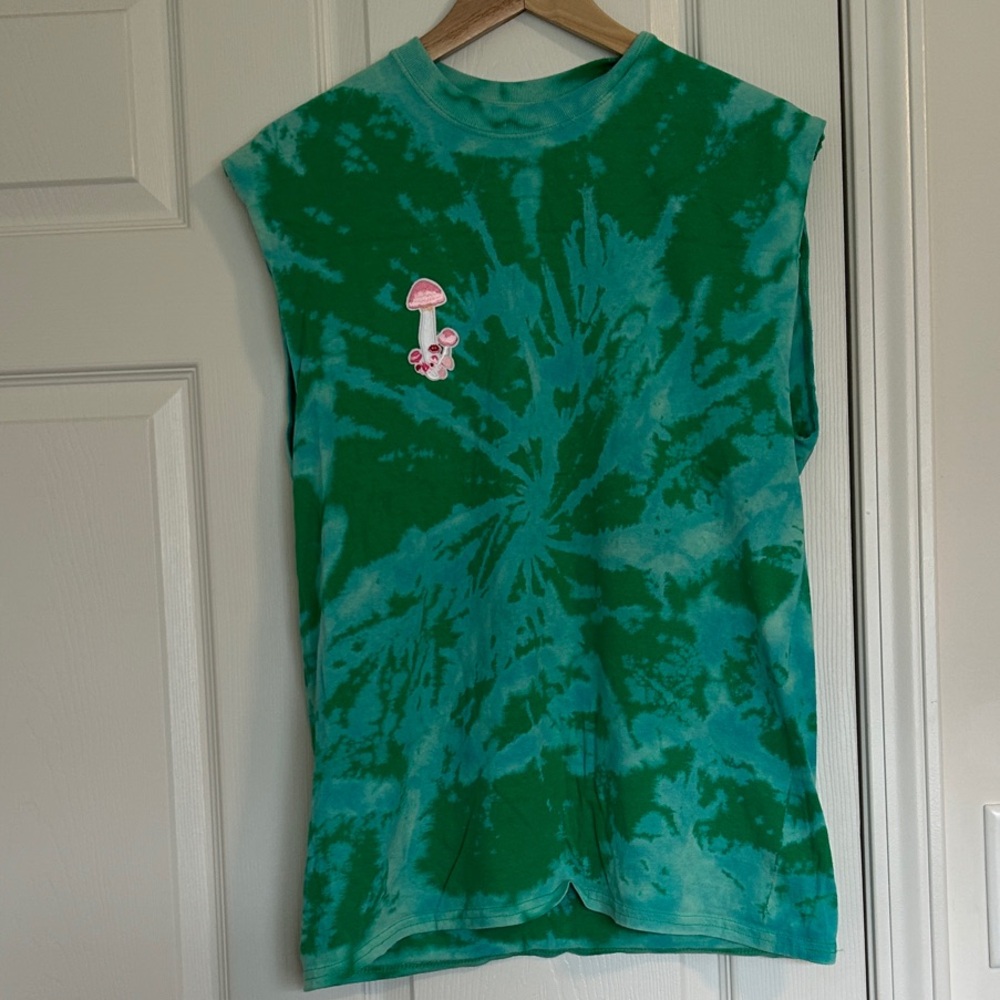 Green Tie-Dye Kids Shirt with Mushroom Design